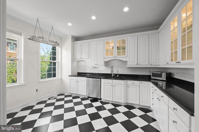 Building Photo - 3545 Winfield Lane Northwest