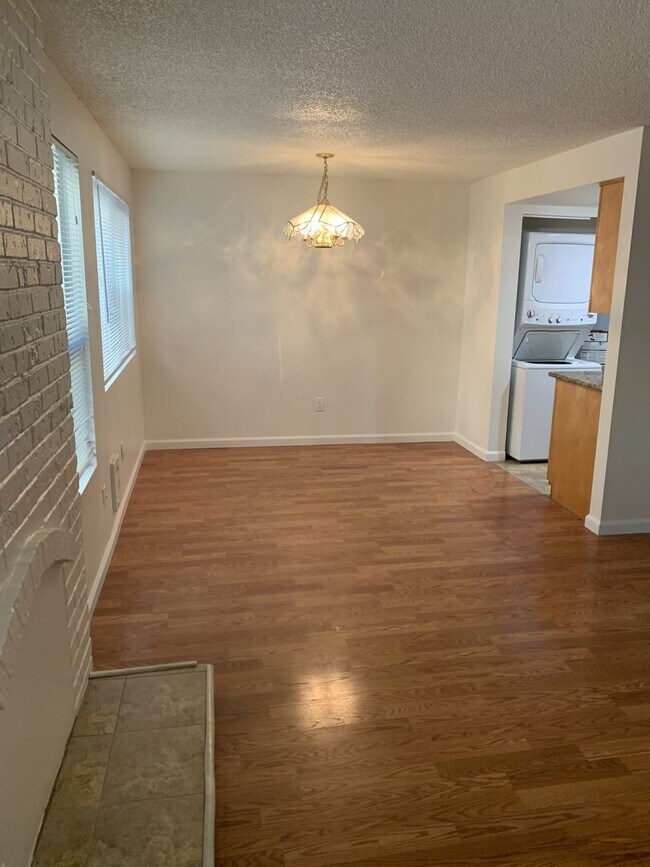 Building Photo - Gary Apartments | Two Bedroom Townhouse Un...