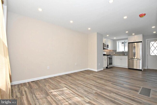 Building Photo - 3554 Miller St
