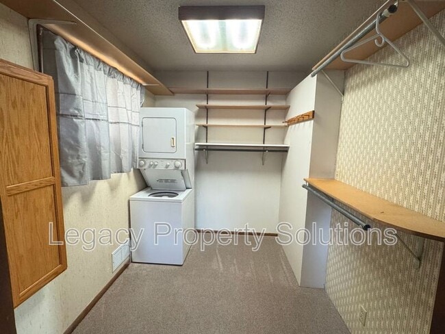 Building Photo - 1046 N 29th St