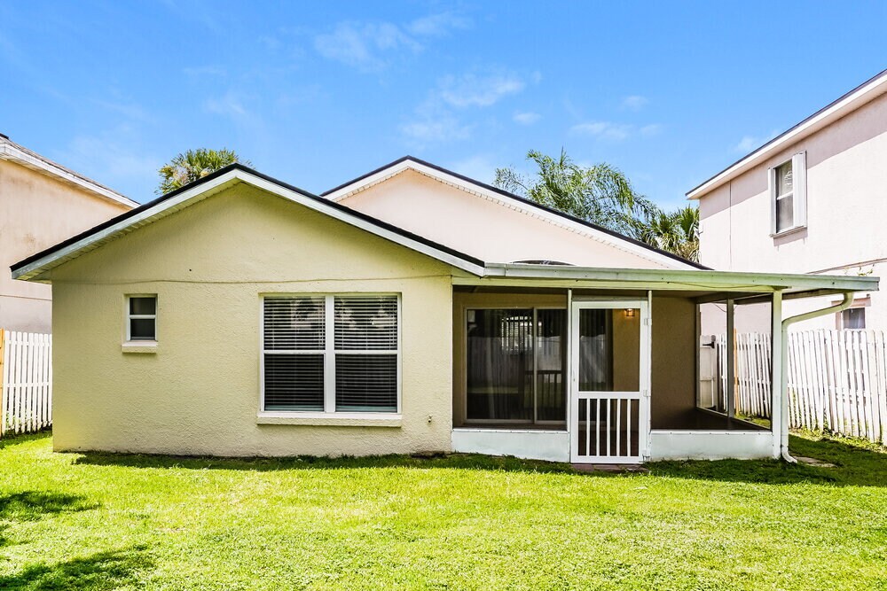 Building Photo - 1227 Heather Lake Dr