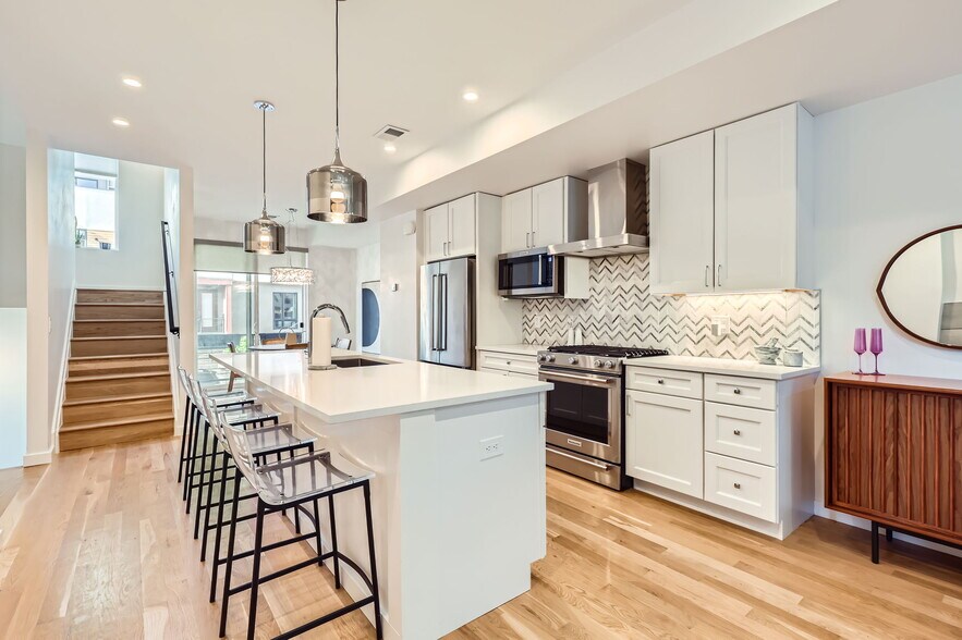 Kitchen - 3880 W 13th Ave