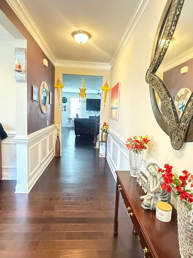 Building Photo - Sought-After Skybrook Community