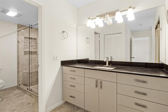 Building Photo - 21863 Arriba Real