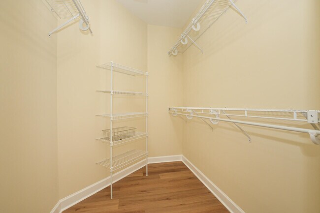 Building Photo - 7033 Willow Pine Way