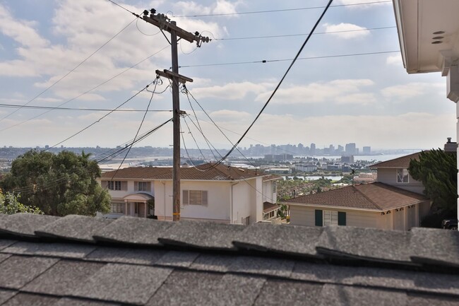 Building Photo - Stunning Point Loma Home with Downtown/Bay...