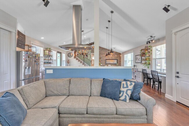 Building Photo - 6416 Edsel Dr