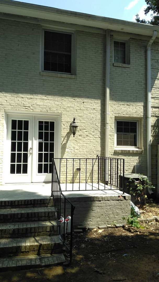Building Photo - Luxury Condo in Monroe's Beautiful Historic District!  Some Utilities included.