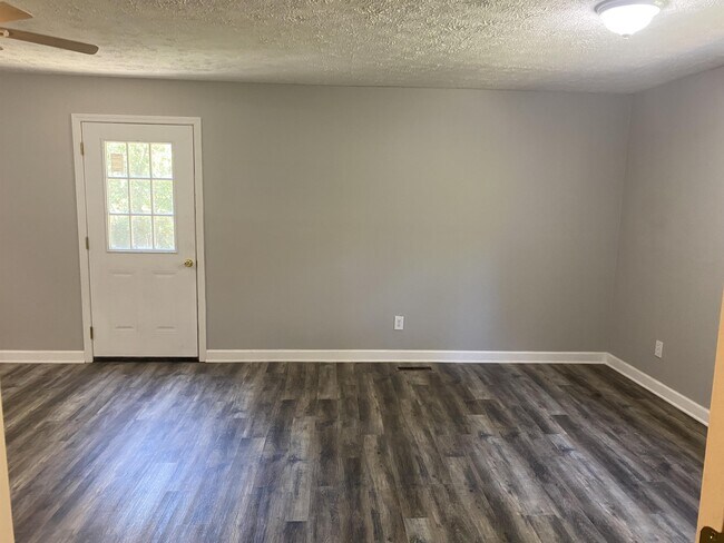 Building Photo - 509 Reid Ave