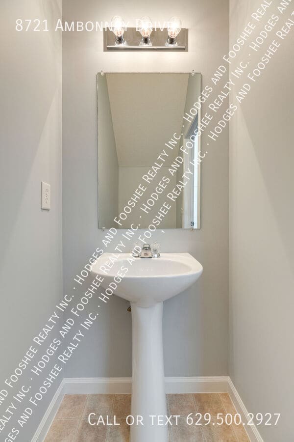Building Photo - 8721 Ambonnay Dr