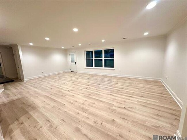 Building Photo - 415 Magnolia Wood Ave