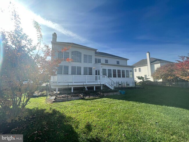 Building Photo - 43554 Freeport Pl