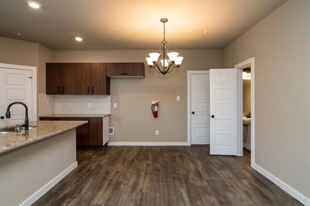 Building Photo - 611 Harvest Moon Dr