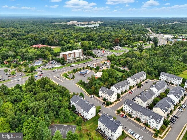 Building Photo - 7416 Riding Meadow Way