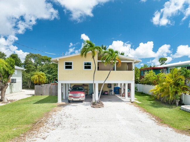 Building Photo - 29283 Coconut Palm Dr