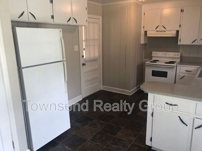 Building Photo - 3024 Amity Garden Ct