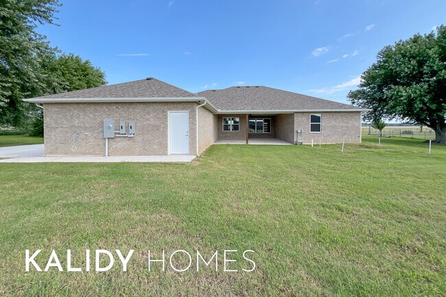 Building Photo - 12624 E Hefner Rd