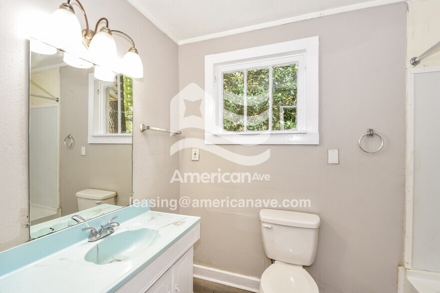 Building Photo - 302 Arbor Dr