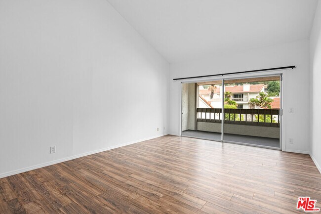 Building Photo - 17114 Palisades Cir