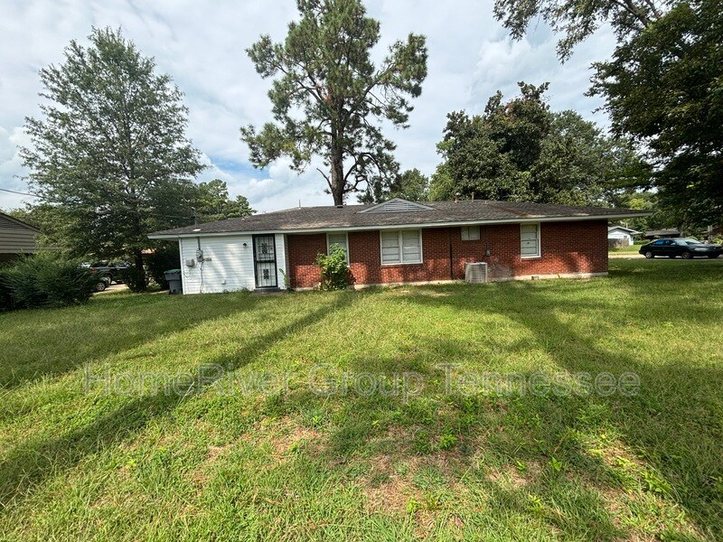 Building Photo - 307 Byron Dr
