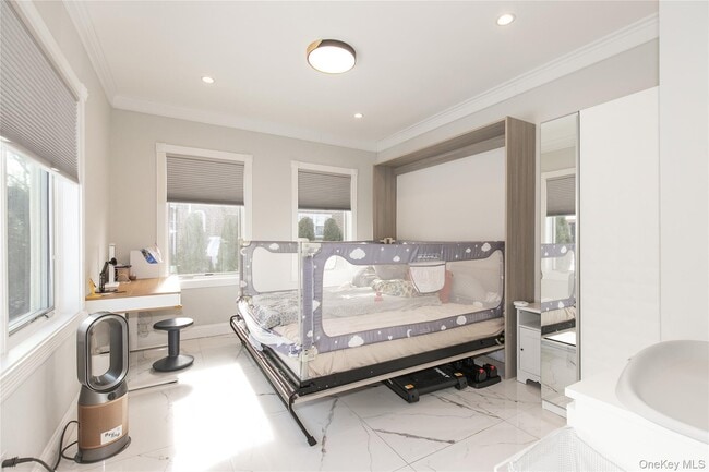 Building Photo - 66 Essex Rd