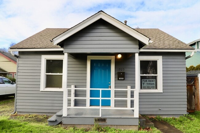 Building Photo - Cozy Remodeled 3-bedroom 2 bath Home - Close to State Capitol - On BUS LINE