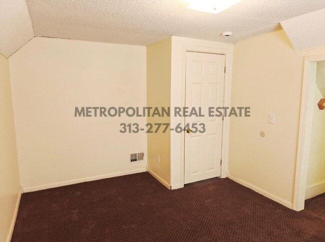 Building Photo - 35130 June Dr