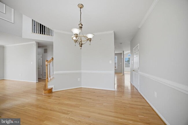 Building Photo - 20 Pinehurst Ln