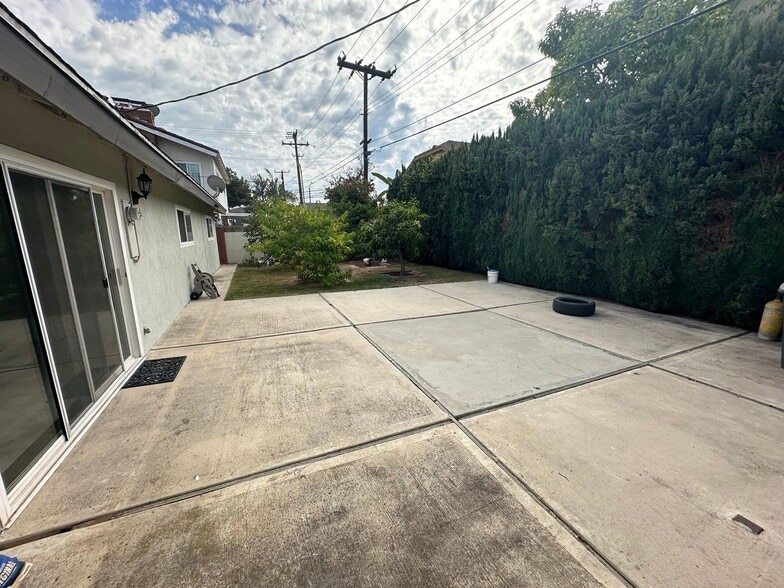 Building Photo - 3071 Platte Dr