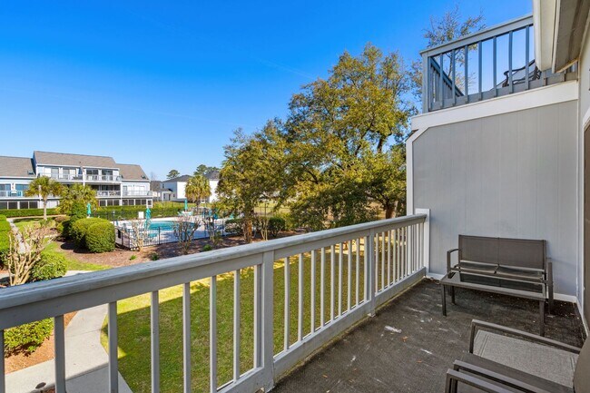 Building Photo - Fully Furnished W/ All Utilities Included! Seasonal Rental available 9/1/25-3/31/26