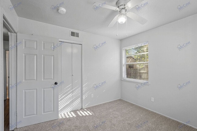 Building Photo - 3204 Caribbean Dr