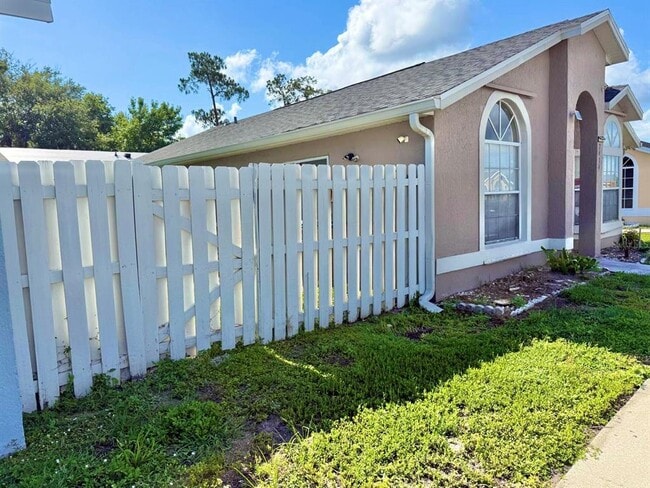 Building Photo - 2414 Harbor Town Dr