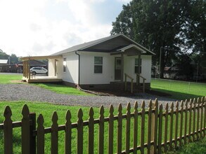 Building Photo - Brand-New 2-Bedroom, 2-Bath Home for Rent in Maiden!