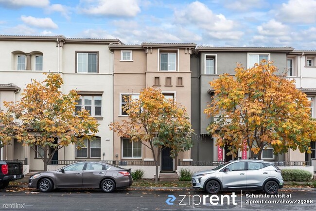 Primary Photo - 3 br, 2.5 bath Condo - 315 Williams Way, H...