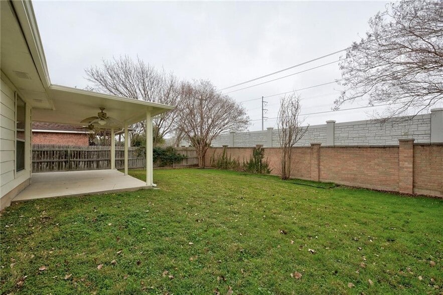 Building Photo - 4405 S Summercrest Loop