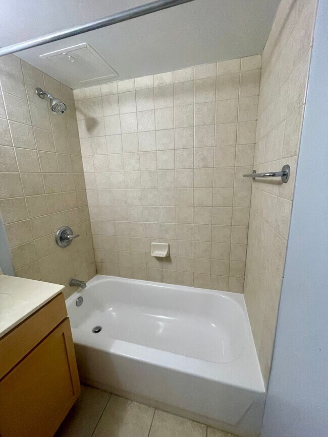 Building Photo - Spacious Efficiency with Modern Amenities, SW Waterfront Location, Fitness Room, Pool and Concier...