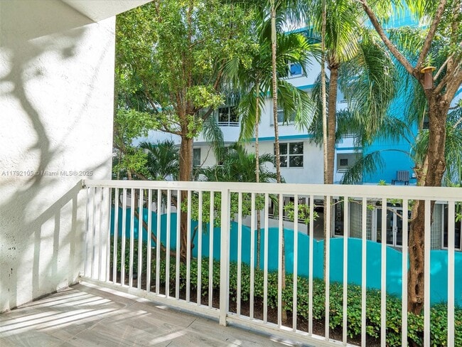Building Photo - 9172 Collins Ave