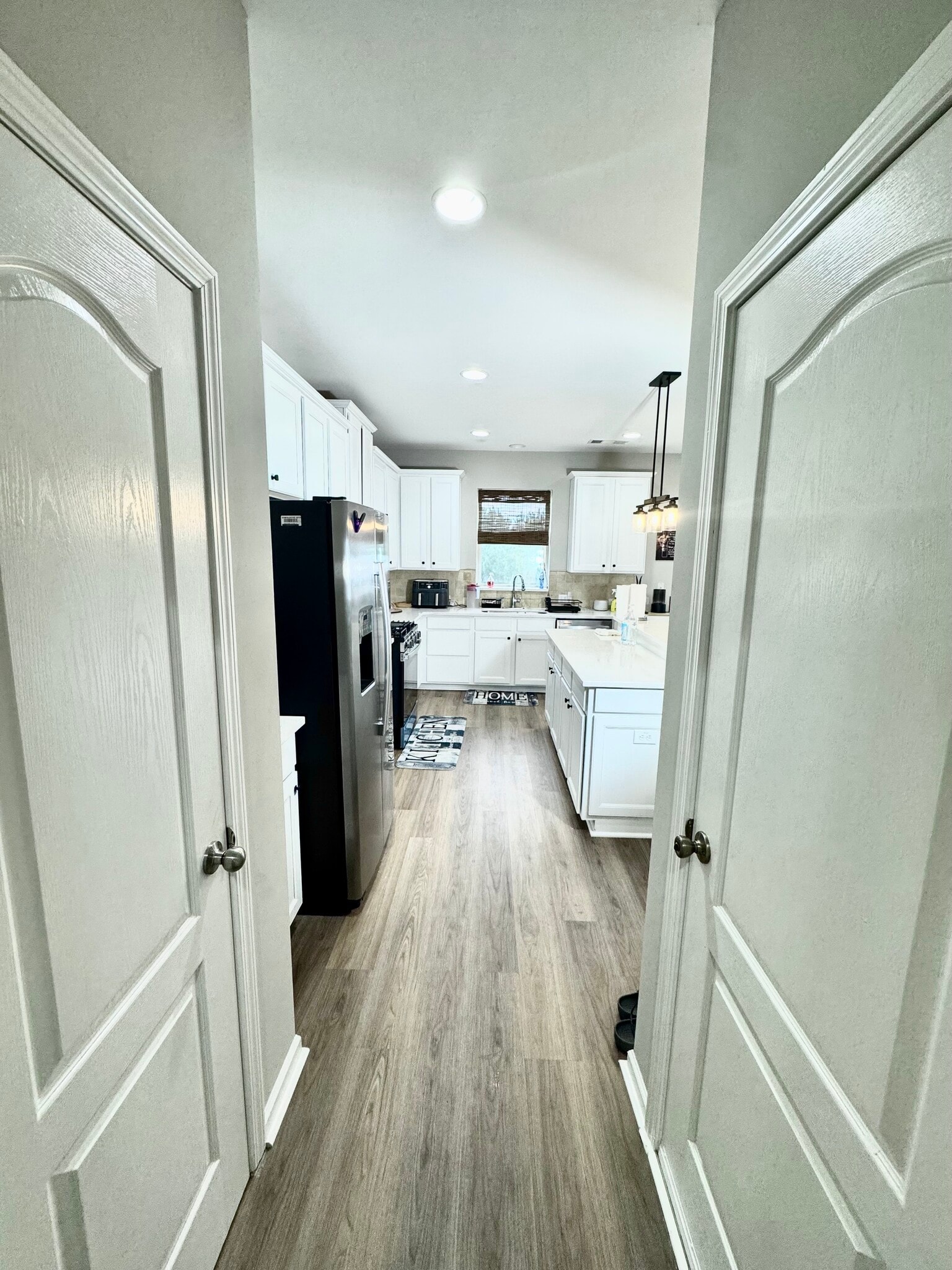 Building Photo - 410 Broadmoore Sq