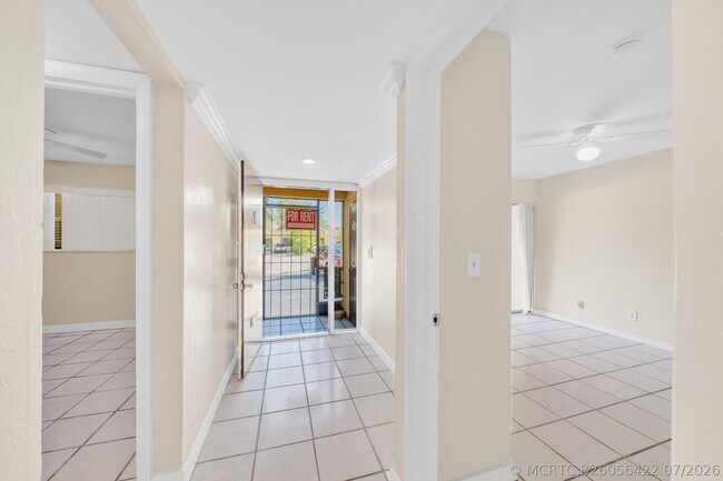 Building Photo - 221 NW 43rd Pl