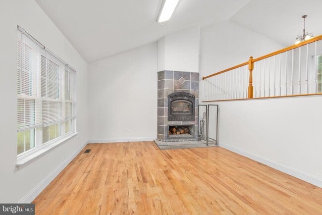 Building Photo - 53 Bloomington Ln