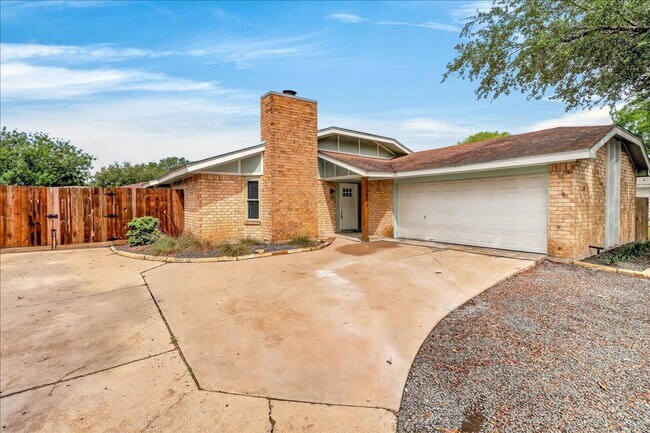 Building Photo - 11613 Cripple Creek Dr
