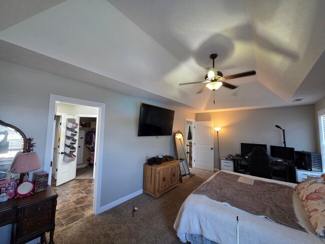 Building Photo - Charming 2-Story Home Available This Novem...