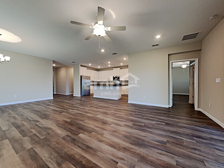 Building Photo - 87 Spruce Point