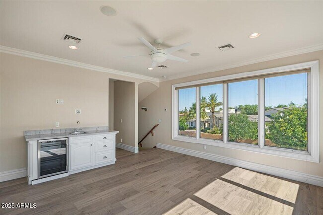 Building Photo - 4251 W Earhart Way