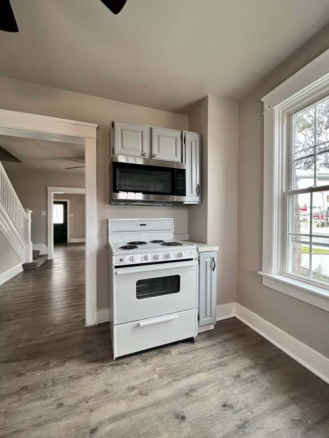 Kitchen - 729 3rd St