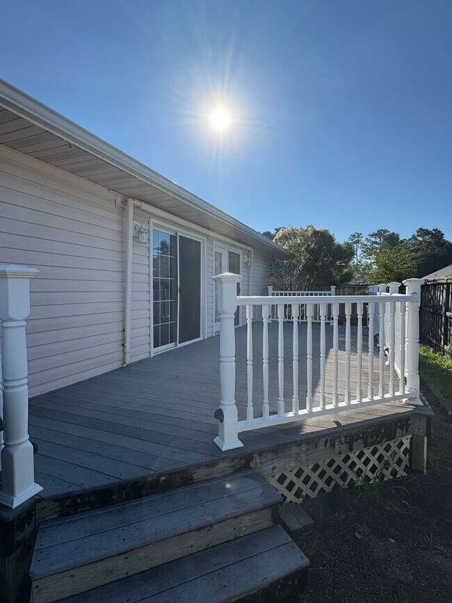 Building Photo - Not to be Missed on Heritage Square!