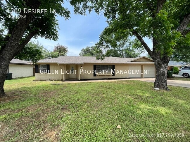 Primary Photo - 1209 Desiree Ln
