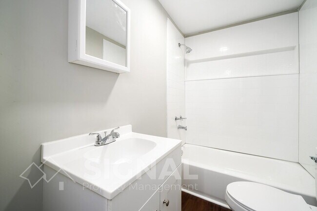 Building Photo - 1524 33rd St Ensley