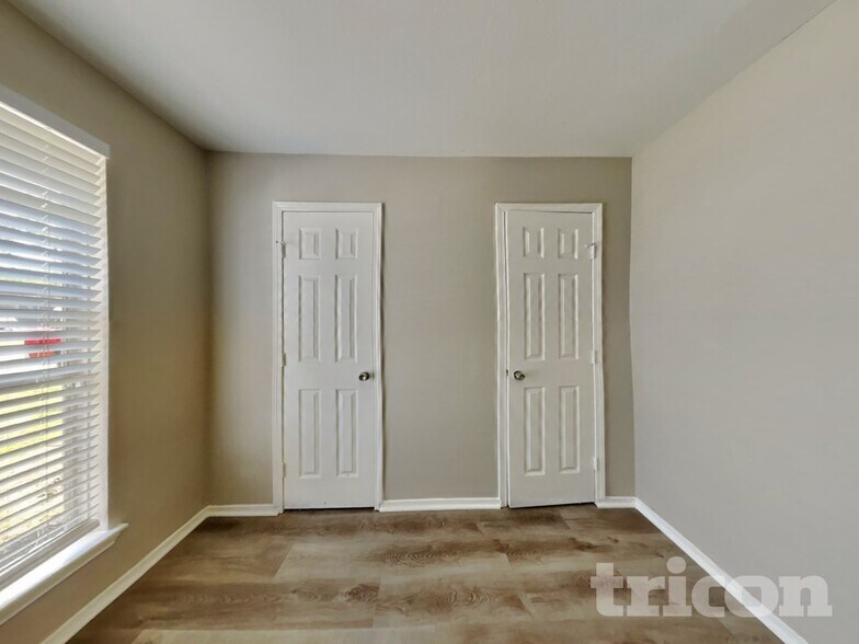 Building Photo - 9007 Gauguin Dr