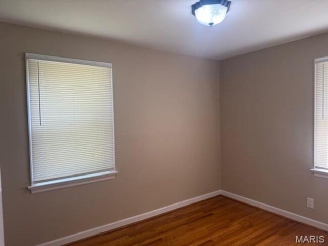 Building Photo - 1142 Bluegrass Dr